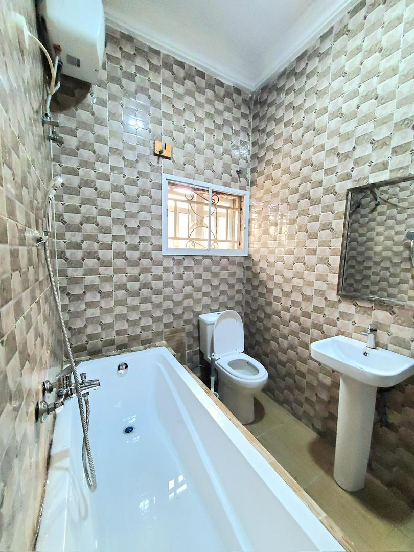 Gaduwa - Bronze thumbnail 2